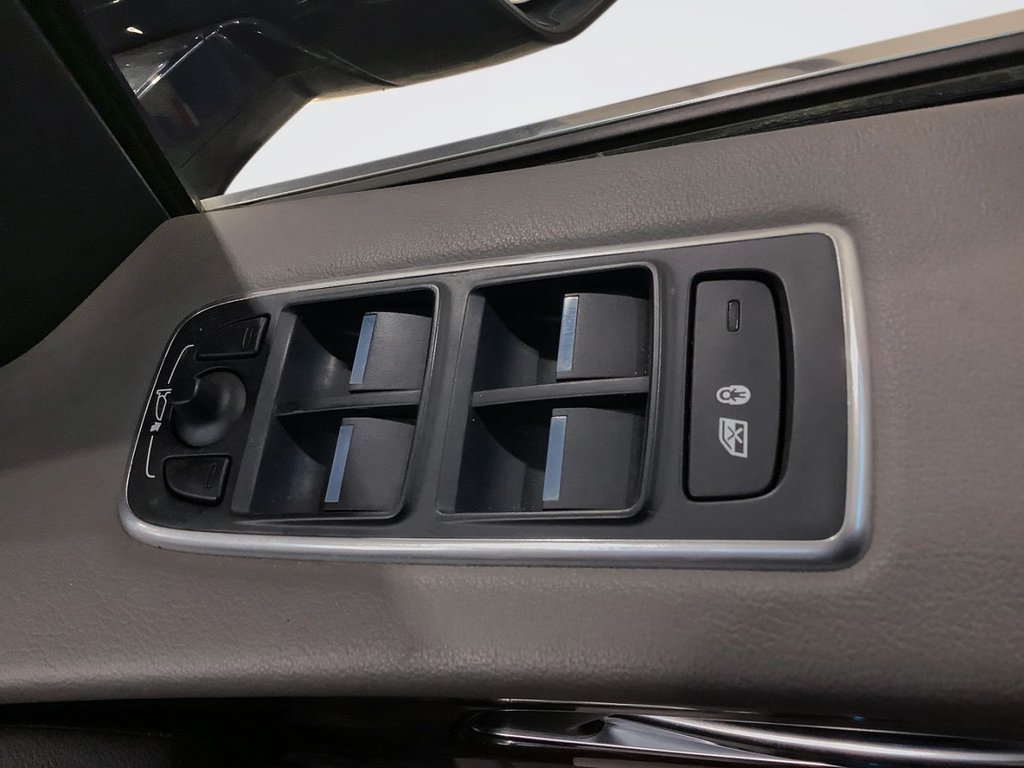 Used Jaguar F-Pace 2018 for sale - 78059566: Photo 26