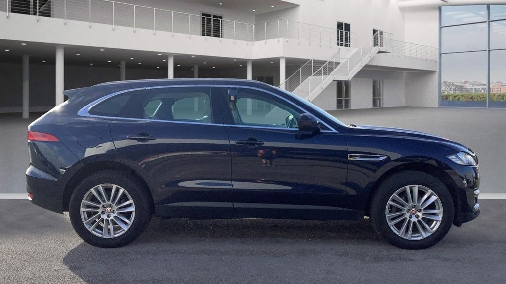 Used Jaguar F-Pace 2018 for sale - 76520582: Photo 5