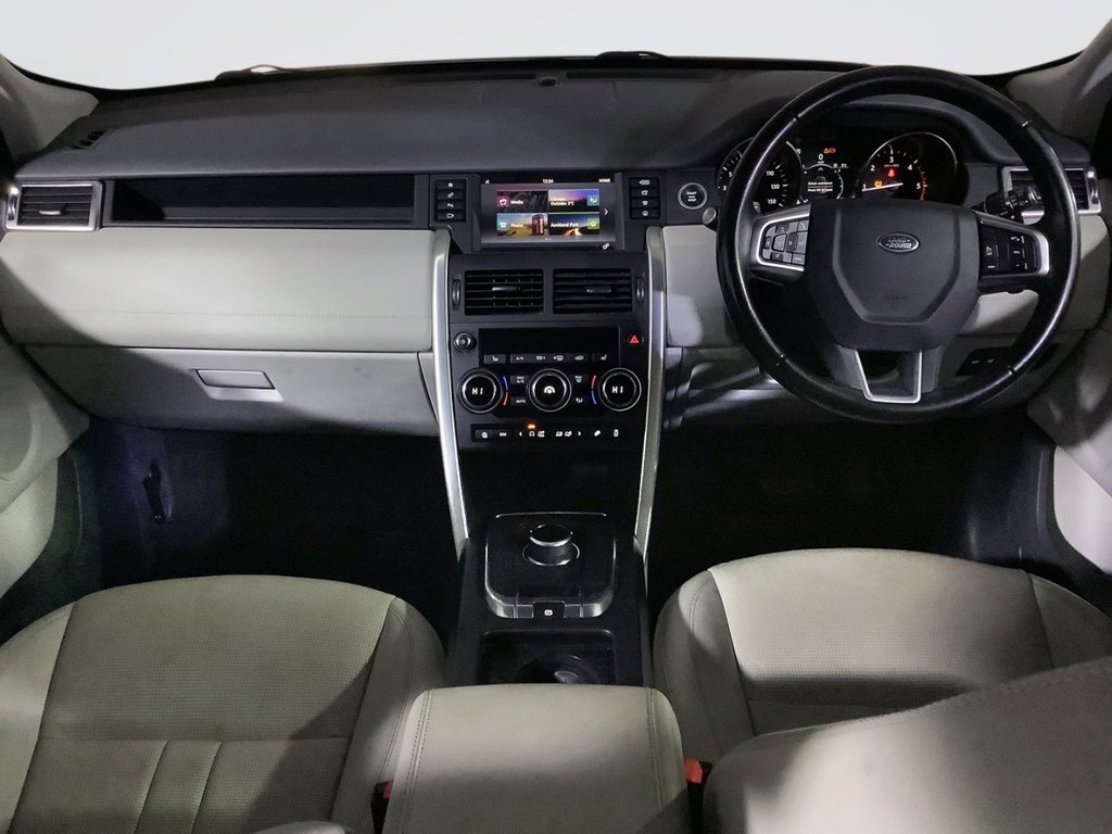 Used Land Rover Discovery Sport 2018 for sale - 76631715: Photo 3