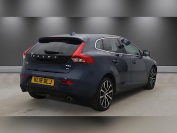 Used Volvo V40 2018 for sale - 78287640: Photo