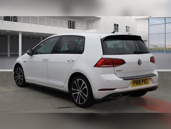 Used Volkswagen Golf 2018 for sale - 75937106: Photo