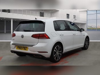 Used Volkswagen Golf 2018 for sale - 75937106: Photo