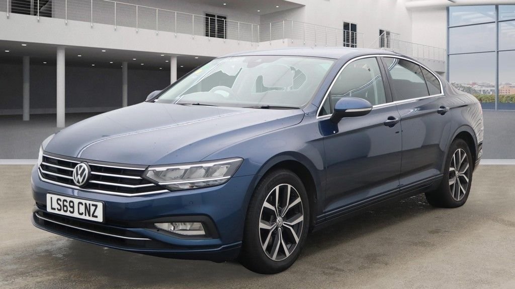 Used Volkswagen Passat 2019 for sale - 76482488: Photo 2