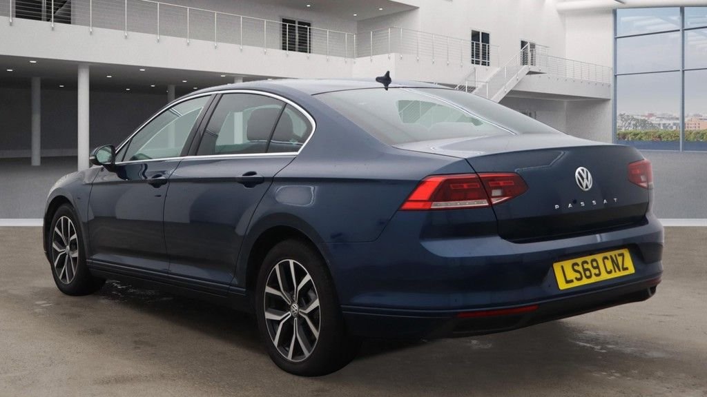 Used Volkswagen Passat 2019 for sale - 76482488: Photo 3