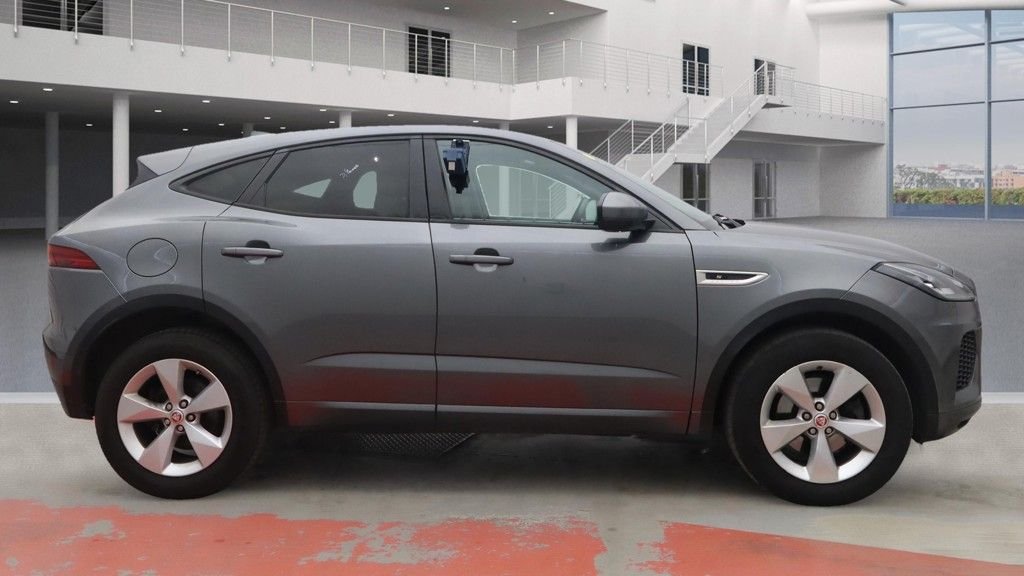 Used Jaguar E-Pace 2019 for sale - 76520587: Photo 5