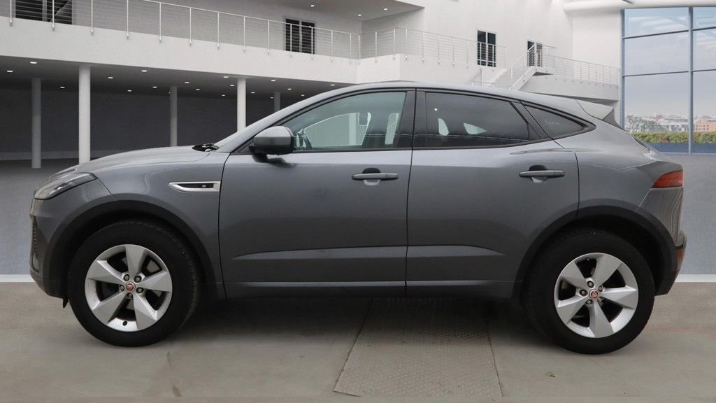 Used Jaguar E-Pace 2019 for sale - 76520587: Photo 6