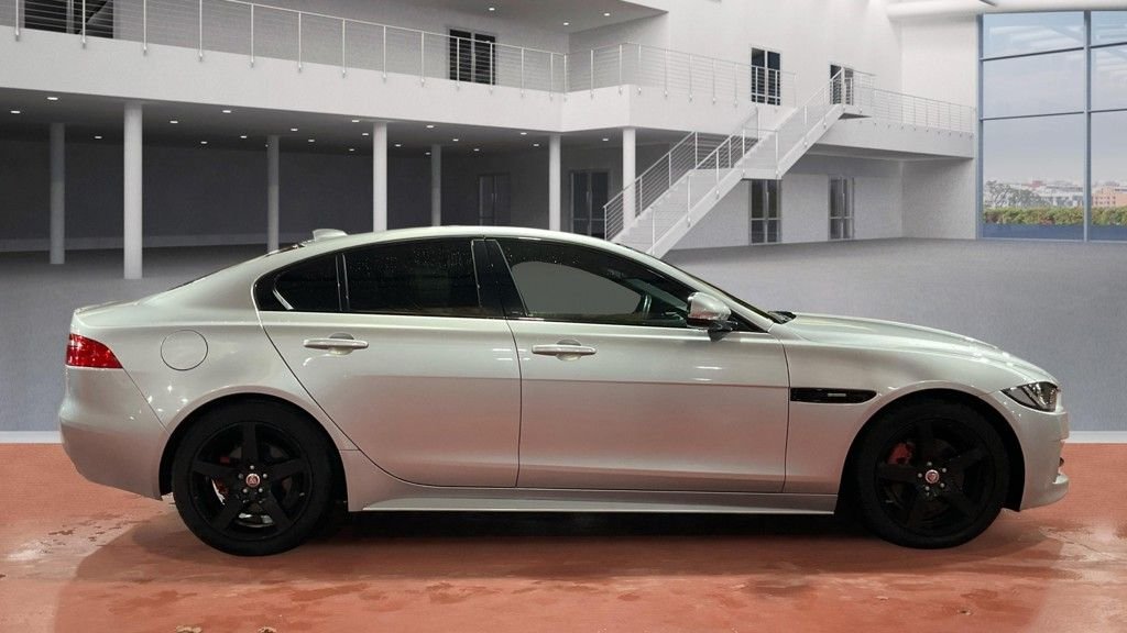 Used Jaguar XE 2018 for sale - 77685370: Photo 11