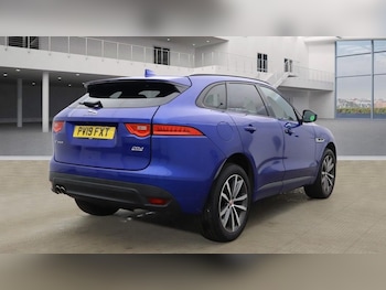 Used Jaguar F-Pace 2019 for sale - 77739685: Photo