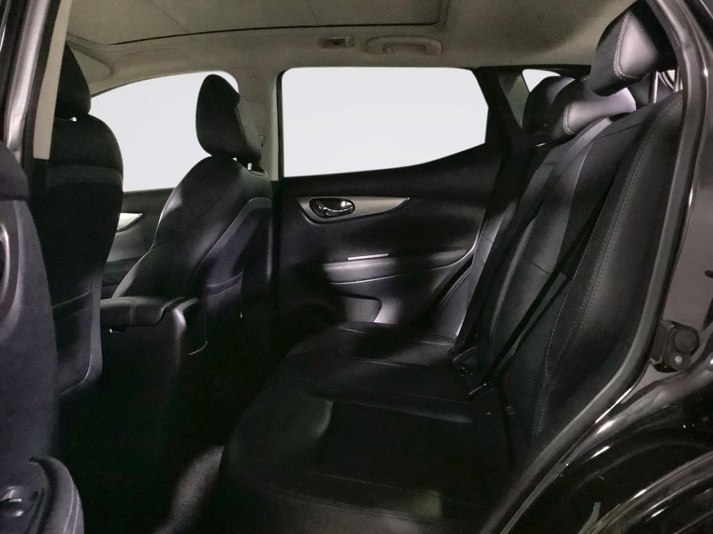 Used Nissan Qashqai 2018 for sale - 76356406: Photo 13