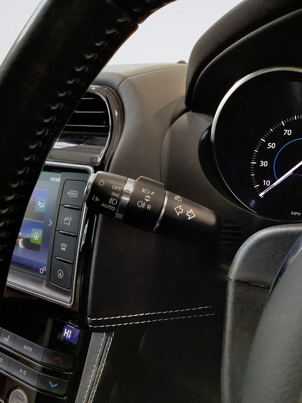 Used Jaguar F-Pace 2018 for sale - 77771045: Photo 17