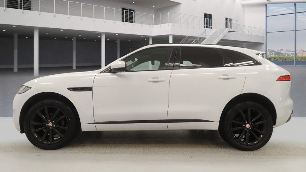 Used Jaguar F-Pace 2019 for sale - 77231992: Photo 7