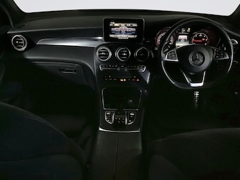 Used Mercedes-Benz GLC 2017 for sale - 77680496: Photo