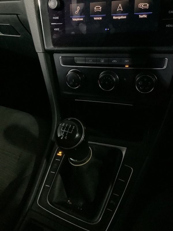 Used Volkswagen Golf 2019 for sale - 76322916: Photo 24