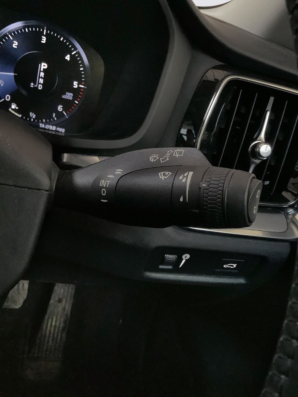 Used Volvo V60 2019 for sale - 77764654: Photo 18