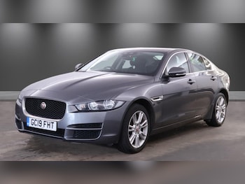 Used Jaguar XE 2019 for sale - 78153965: Photo