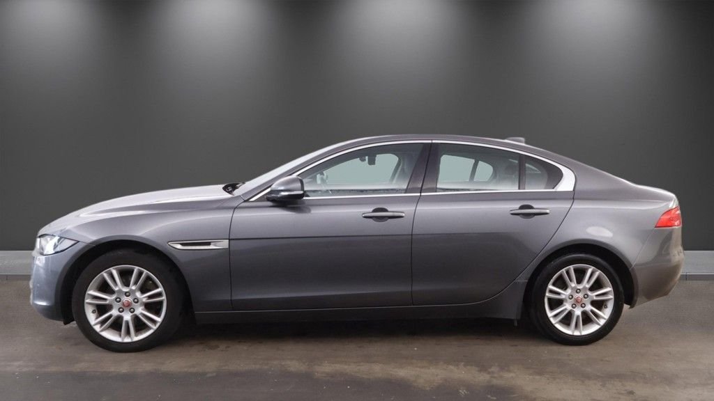 Used Jaguar XE 2019 for sale - 78153965: Photo 6