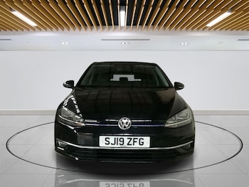 Used Volkswagen Golf 2019 for sale - 77263128: Photo