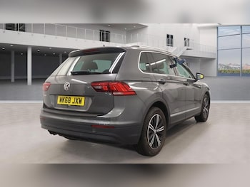 Used Volkswagen Tiguan 2018 for sale - 76286178: Photo 4