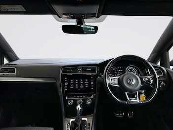 Used Volkswagen Golf 2019 for sale - 78533736: Photo