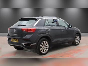 Used Volkswagen T-Roc 2019 for sale - 79607907: Photo