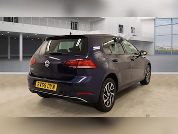 Used Volkswagen Golf 2019 for sale - 77703702: Photo