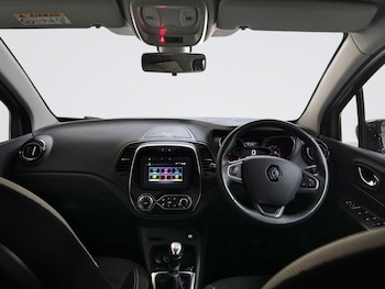 Used Renault Captur 2019 for sale - 79493542: Photo