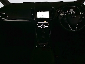 Used Ford Galaxy 2017 for sale - 76453998: Photo