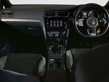 Used Volkswagen Golf 2018 for sale - 76569885: Photo