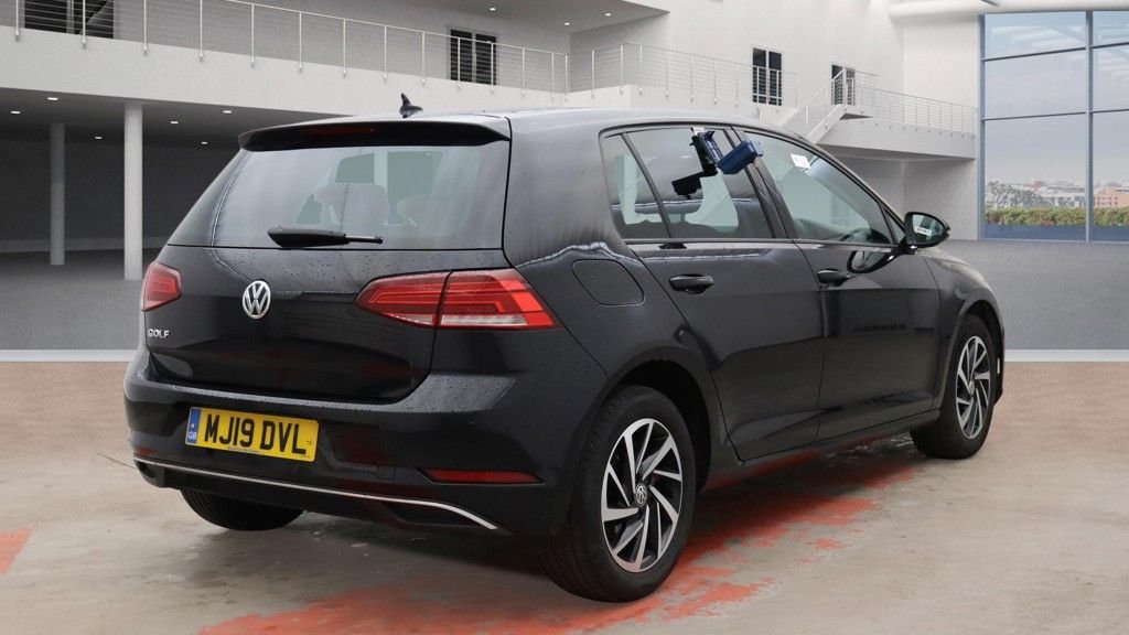 Used Volkswagen Golf 2019 for sale - 77512489: Photo 4