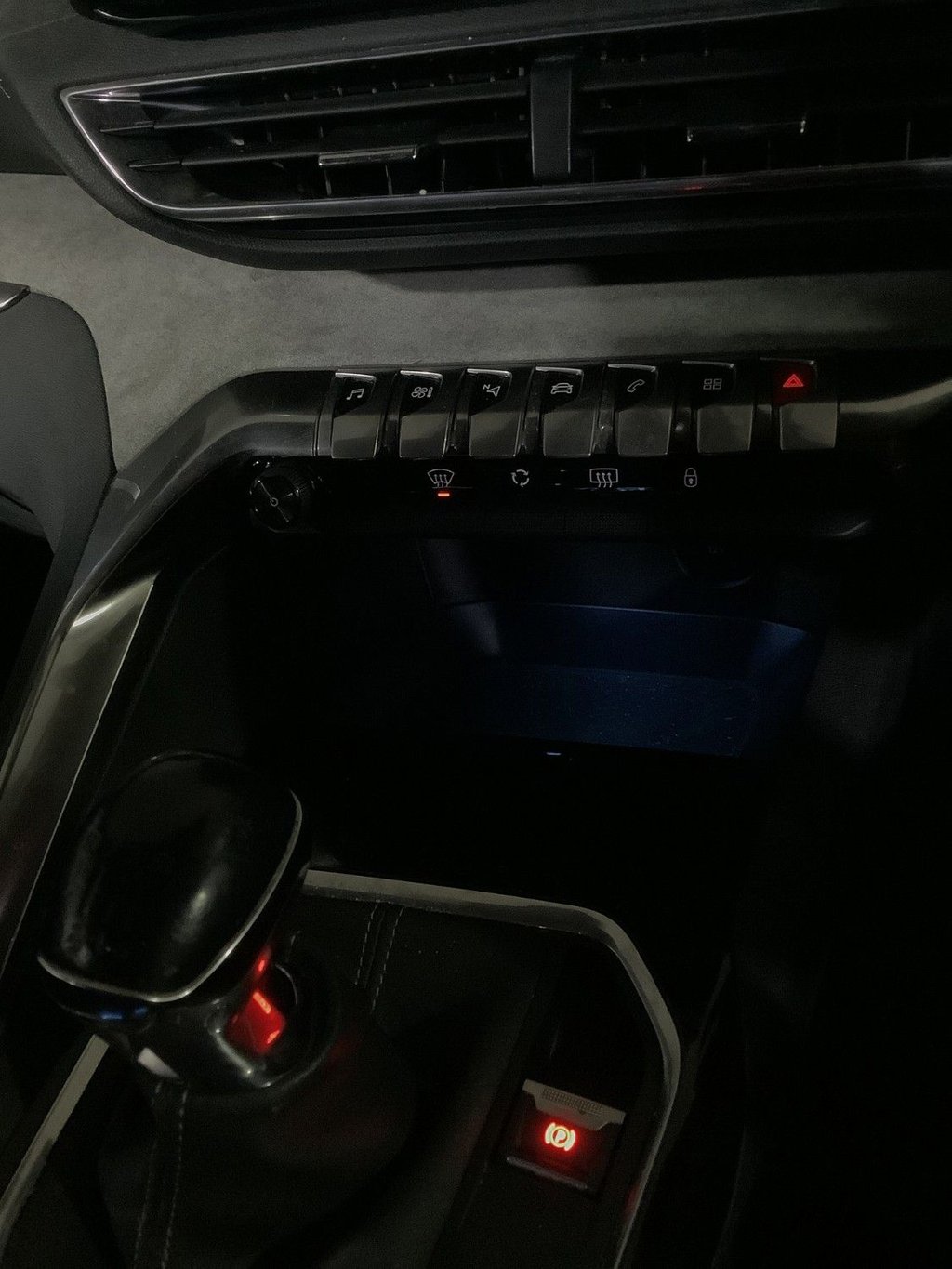 Used Peugeot 3008 2021 for sale - 76092527: Photo 24