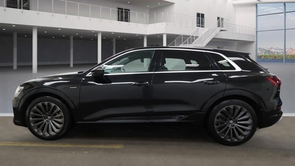 Used Audi e-tron 2020 for sale - 77660193: Photo 6