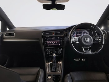 Used Volkswagen Golf 2018 for sale - 79394438: Photo