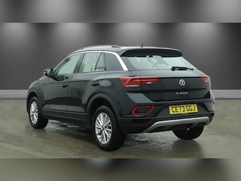 Used Volkswagen T-Roc 2023 for sale - 78828732: Photo
