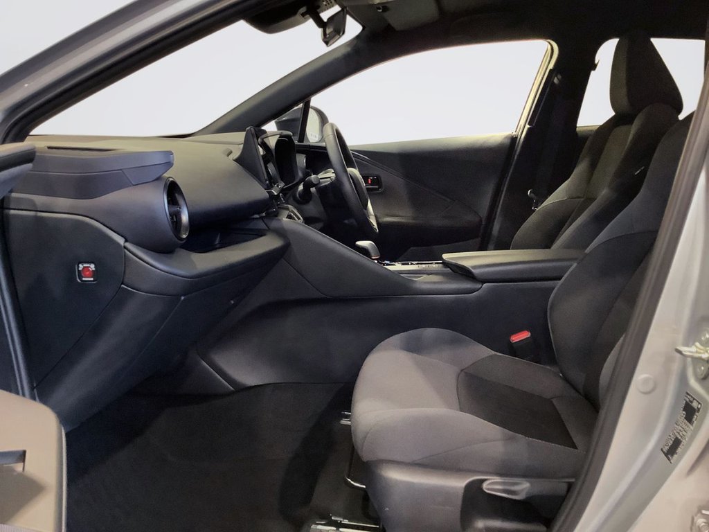 Used Toyota C-HR 2024 for sale - 77263342: Photo 11