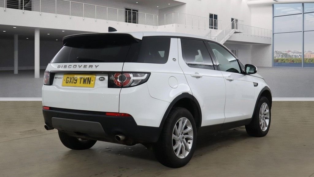 Used Land Rover Discovery Sport 2019 for sale - 76439392: Photo 4