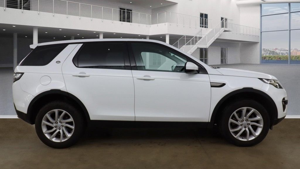 Used Land Rover Discovery Sport 2019 for sale - 76439392: Photo 5
