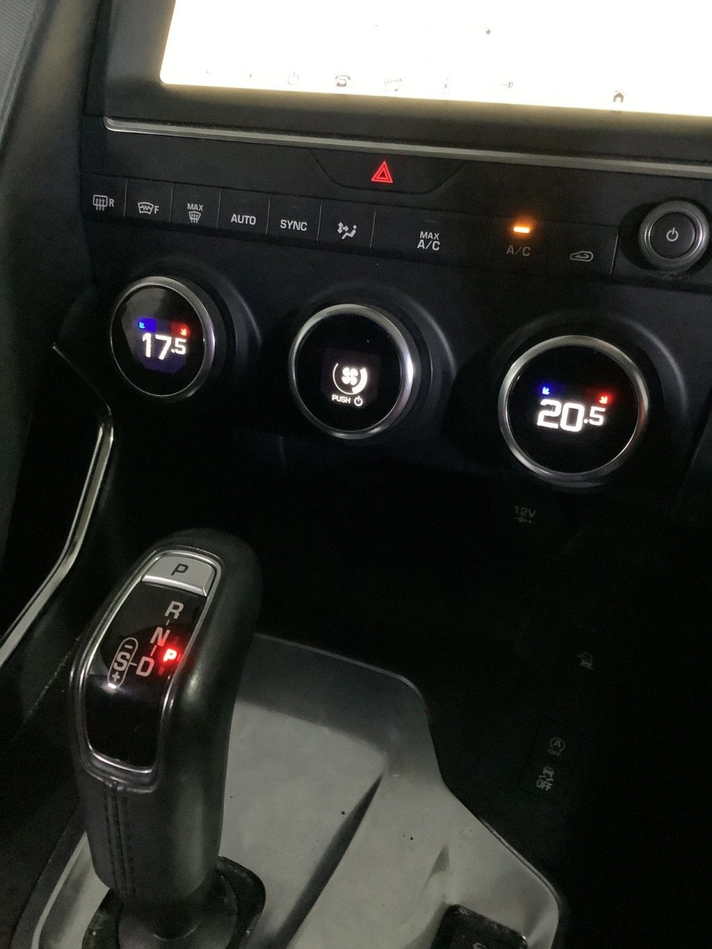 Used Jaguar E-Pace 2018 for sale - 76496829: Photo 24