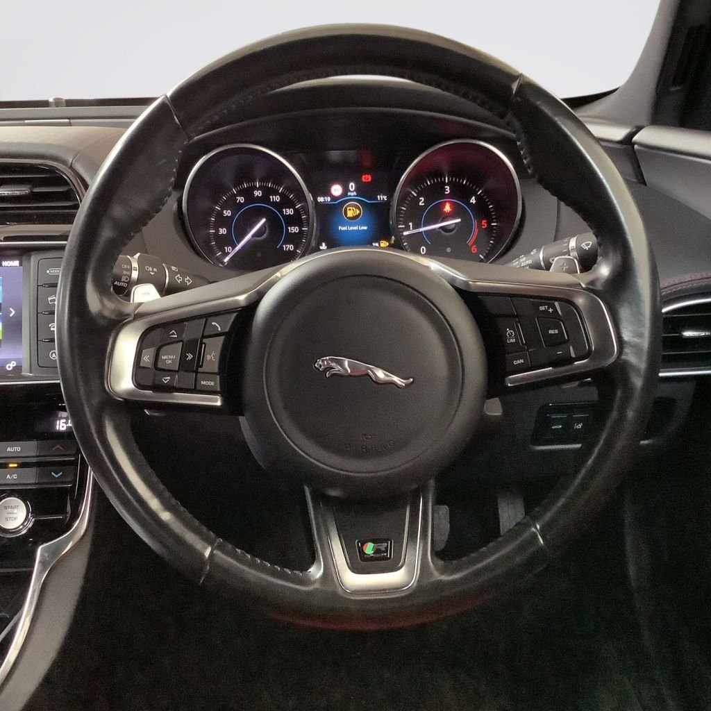 Used Jaguar XE 2017 for sale - 77927238: Photo 16