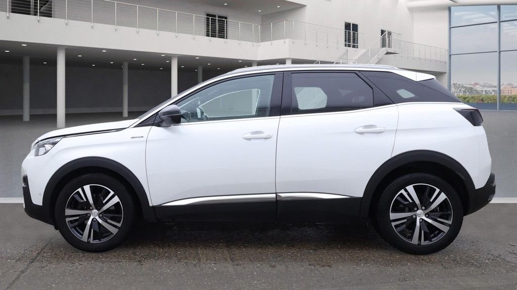 Used Peugeot 3008 2020 for sale - 76520521: Photo 6