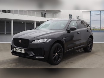 Used Jaguar F-Pace 2019 for sale - 76901044: Photo