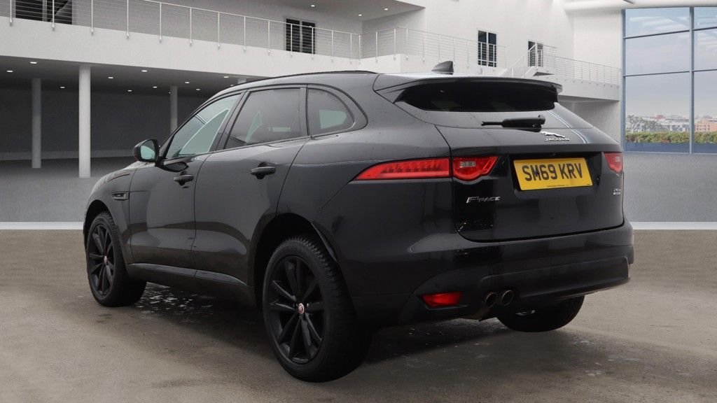 Used Jaguar F-Pace 2019 for sale - 76901044: Photo 3