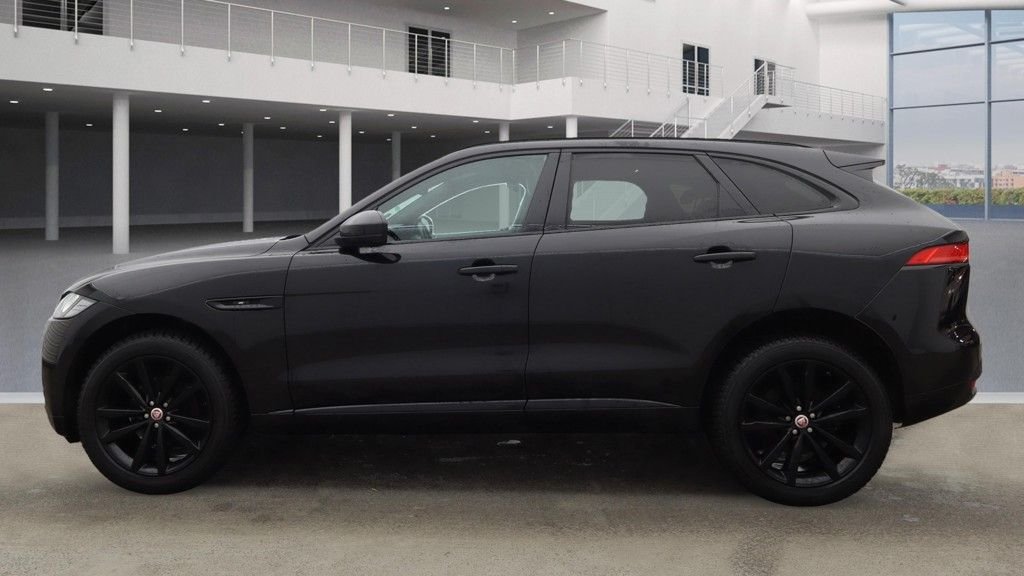 Used Jaguar F-Pace 2019 for sale - 76901044: Photo 6