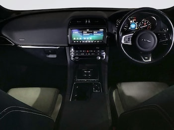 Used Jaguar F-Pace 2019 for sale - 77048630: Photo