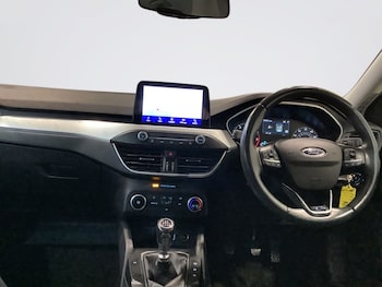 Used Ford Focus 2021 for sale - 78021987: Photo