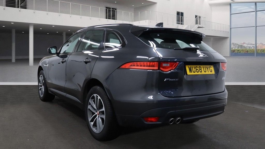 Used Jaguar F-Pace 2018 for sale - 76900999: Photo 9