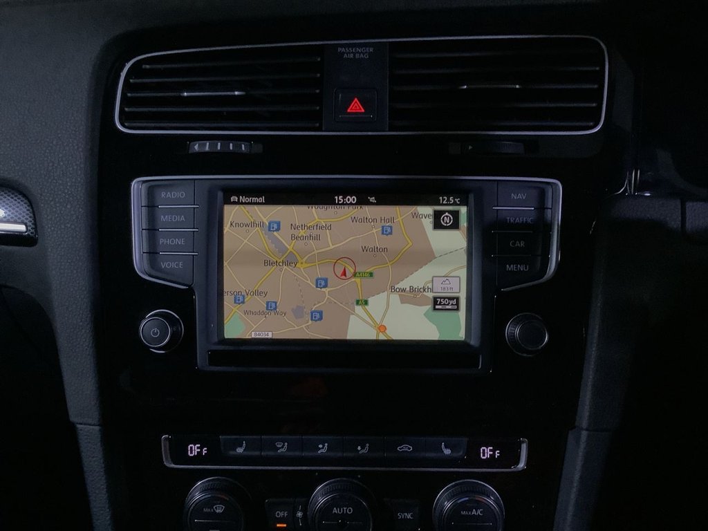 Used Volkswagen Golf 2016 for sale - 76528707: Photo 23