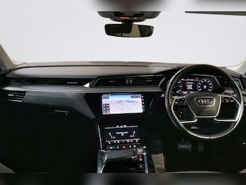 Used Audi e-tron 2020 for sale - 77643122: Photo