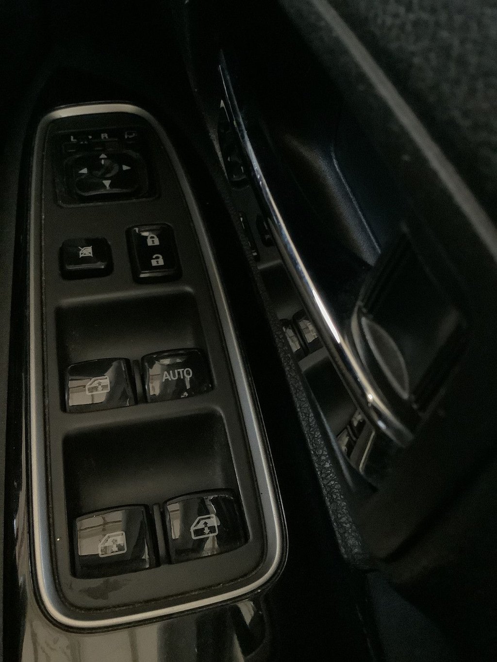 Used Mitsubishi Outlander 2015 for sale - 78123986: Photo 19