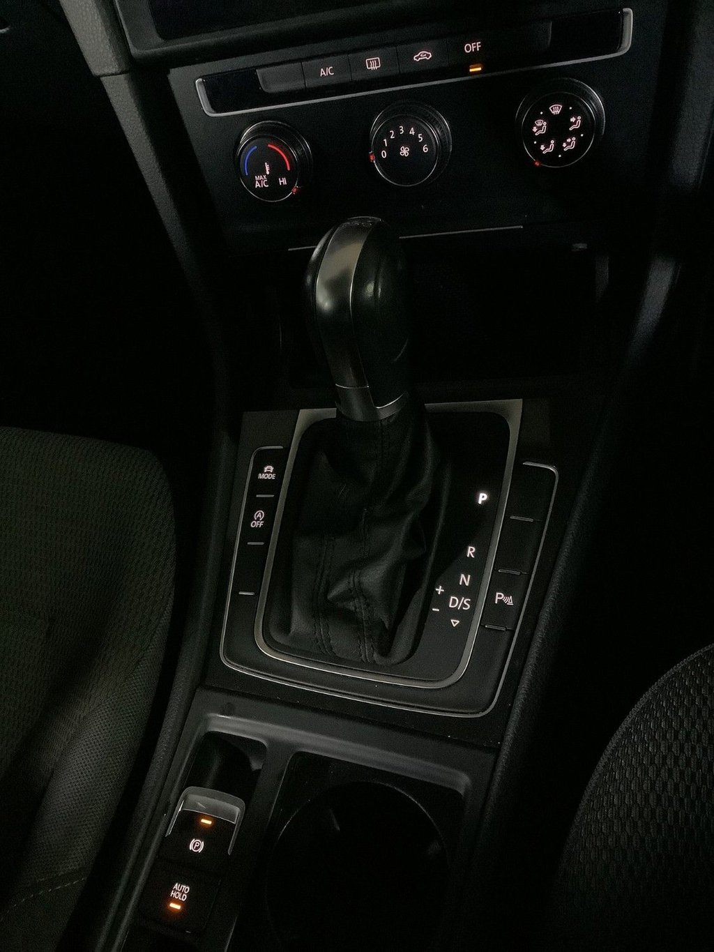 Used Volkswagen Golf 2018 for sale - 76417145: Photo 24