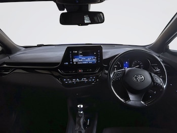 Used Toyota C-HR 2019 for sale - 78658103: Photo
